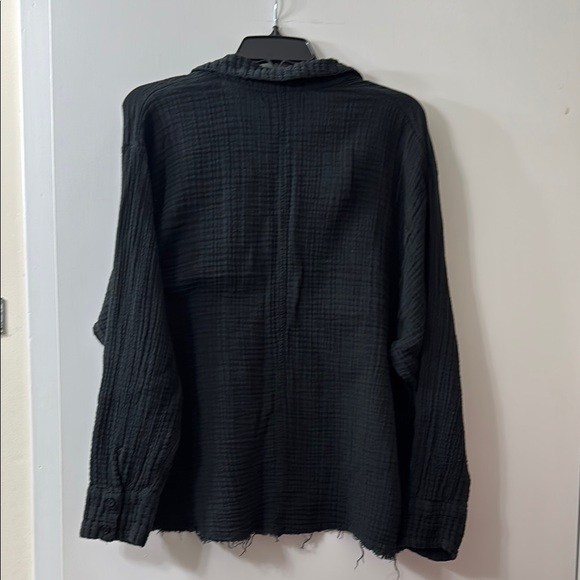 Urban Outfitters Black Long Sleeve Button Down Shirt - Picture 3 of 3